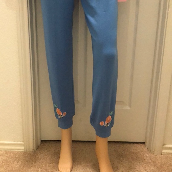 Jenni Printed Long-Sleeve Pajamas Set - Picture 5 of 8